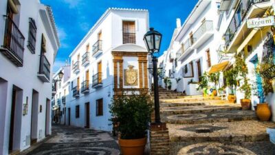 Frigiliana & Nerja Tour with Local Product Tastings