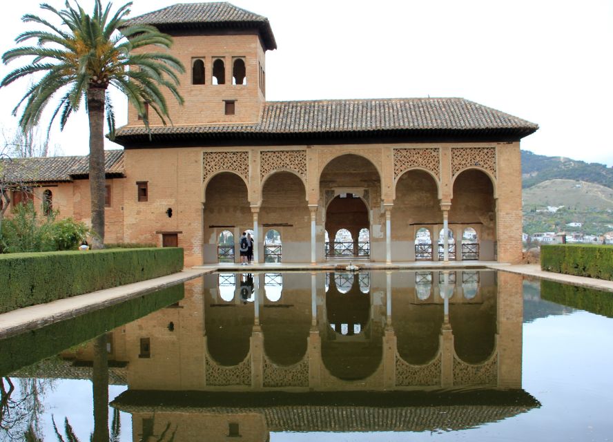 Malaga: Granada Day Trip with Alhambra, Palaces and Gardens - Who will enjoy this Alhambra tour most