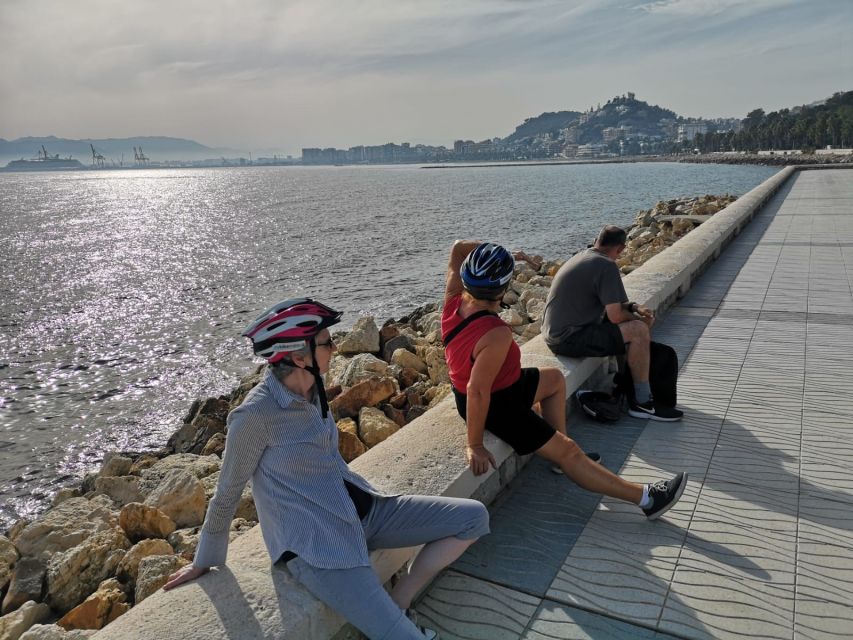 Malaga: Guided E-Bike Tour - Down past the Alcazaba and along Málaga’s beaches