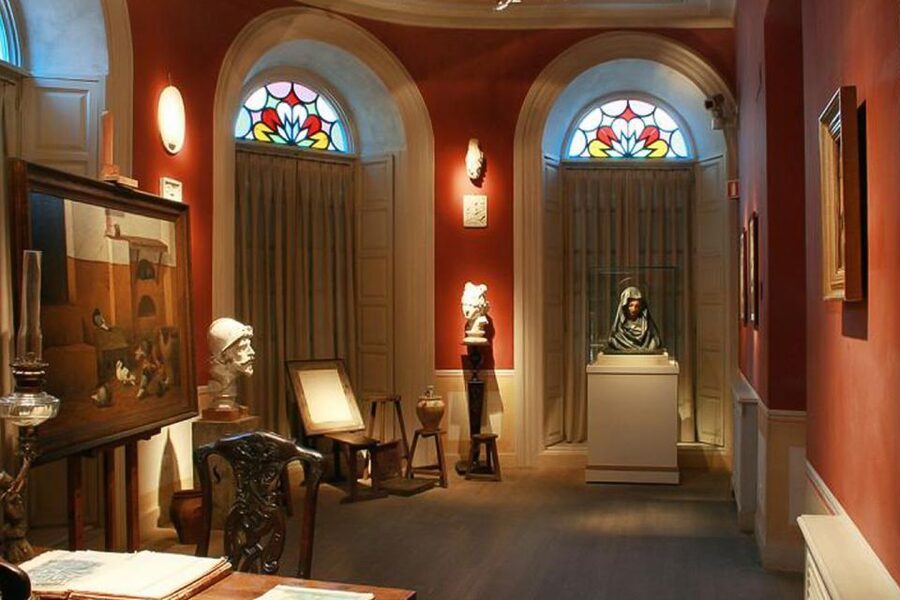 Malaga: Guided tour of Picasso's Birthplace Museum - A short itinerary with a clear shape