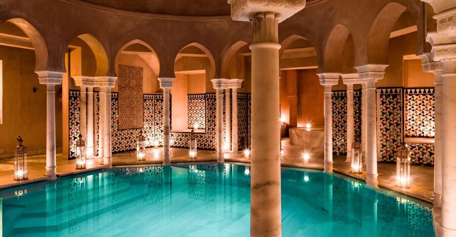 Malaga: Hammam Al Ándalus Entry Ticket with Massage - A quiet Arab bath in the middle of Málaga