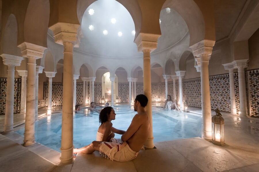 Malaga: Hammam Al Ándalus Entry Ticket with Massage - Steam, marble, music, and mint tea