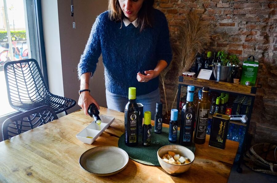Málaga: Paella and Sangria Cooking Class with Market Visit - Key points at a glance