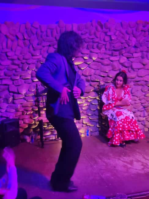 Malaga: Paella and Tapas Tour with The Best Flamenco Show - What the $108 price really covers