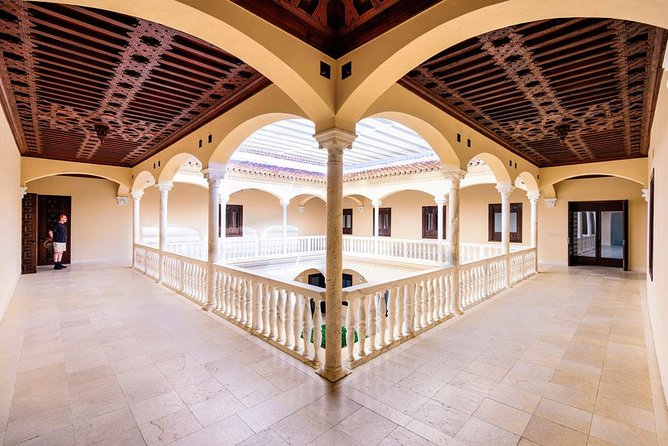 Málaga Picasso Museum Private Guided Tour - Why the private format can change the visit