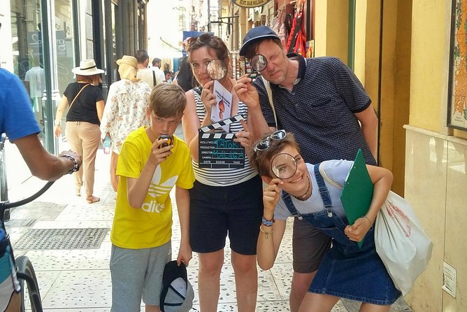 Málaga: Private Sightseeing Treasure Hunt - The extra stops that make the route personal