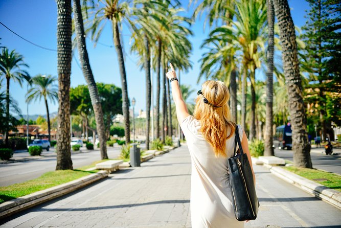 MALAGA PRIVATE TOUR - by OhMyGoodGuide - Starting at Muelle Uno and the port