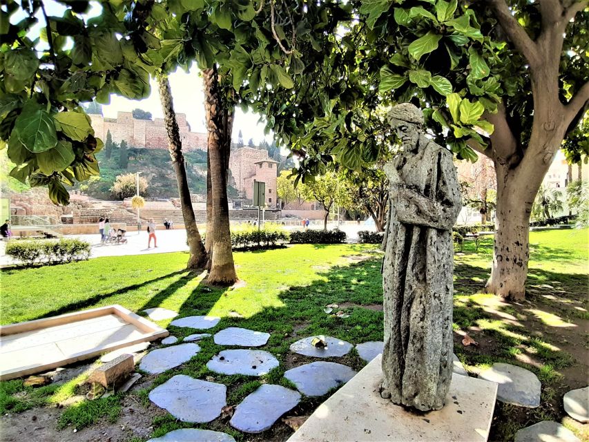 Malaga: Private walking tour - The Roman Theater, a window into ancient Malaga