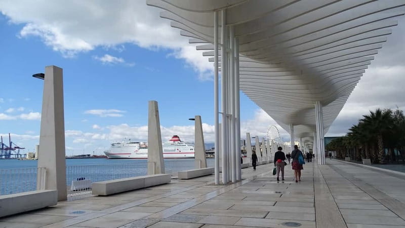 Malaga: Private Walking Tour with Official Guide - Build a two-hour route through the old town