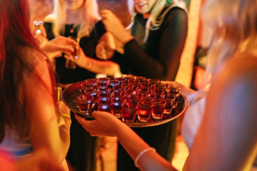 Malaga: Pubs and Clubs Crawl - The first bar: a useful warm-up