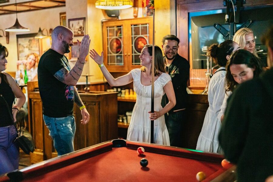 Malaga: Pubs and Clubs Crawl - The second bar: more time to find your group