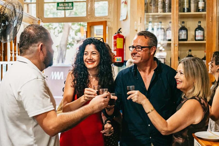 Malaga's tradition and tapas tour with Official Guide - How much food and drink should you expect?