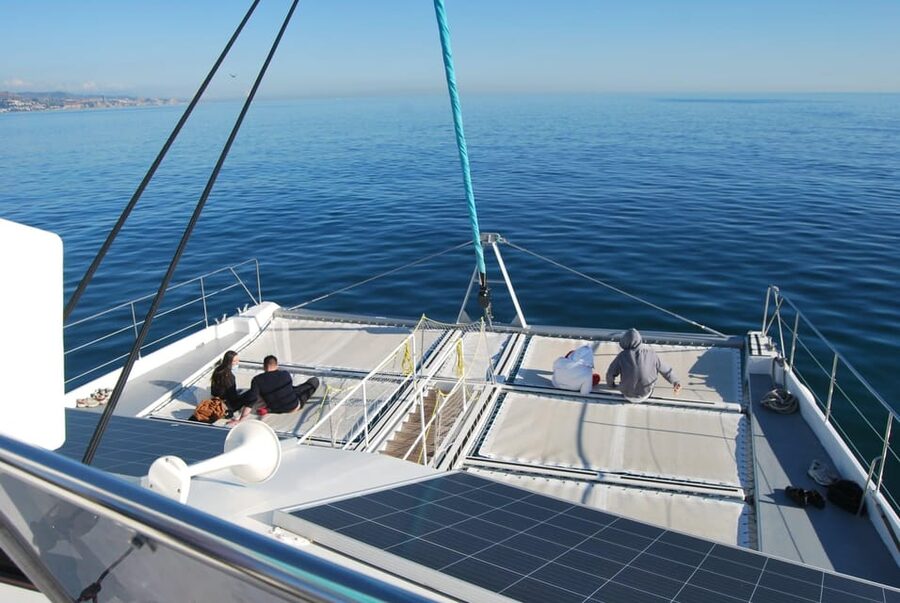 Malaga: Sailing Catamaran Sunset Cruise with Live DJ & Drink - A live DJ changes the character of the boat