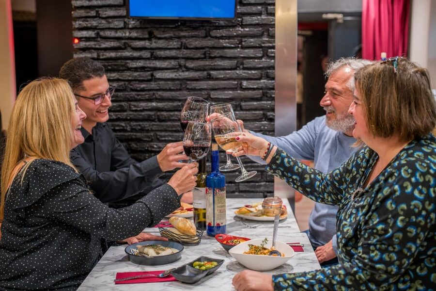 Malaga: Show and Food at Alegría Flamenco and Restaurant - Why the small theater matters