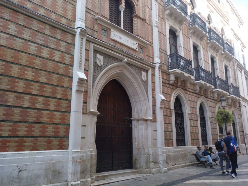 Malaga: Skip-the-Line Malaga Cathedral Tickets with Tour - Inside the choir and major chapels