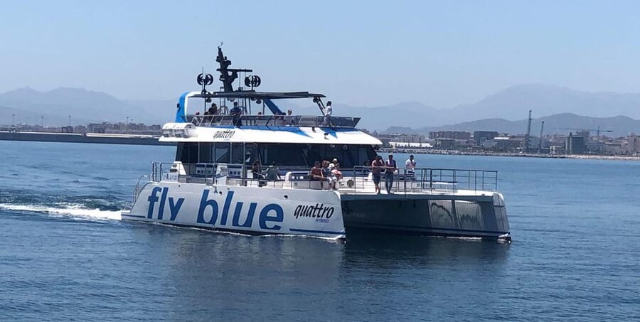 Málaga: Sunset Catamaran Trip - Accessibility and Comfort on the Boat