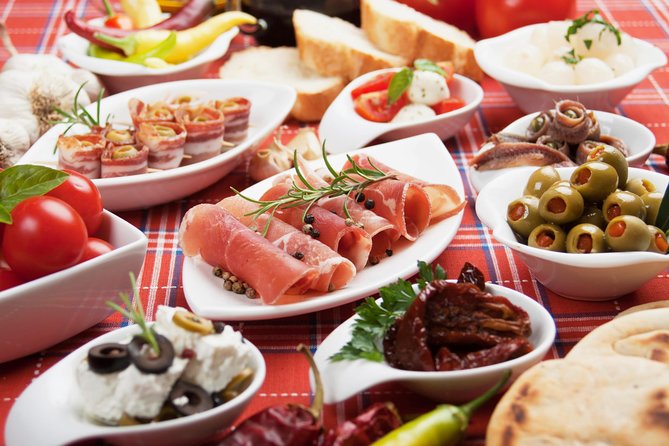 Malaga Tapas and Wine Tour - A food tour that starts in Malaga’s main square