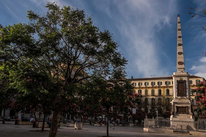 Malaga Tour with Cathedral, Alcazaba and Roman Theatre - The guides: where the tour earns its price