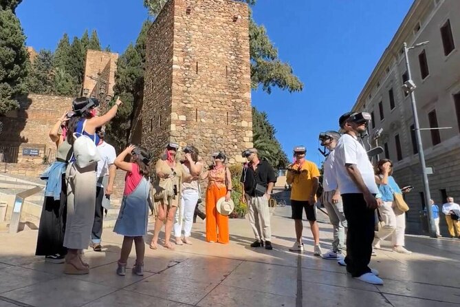 Malaga Tour with VR Stops: Alcazaba, Roman Theatre, Picasso &more - Reliving the Catholic Monarchs’ conquest at the Alcazaba