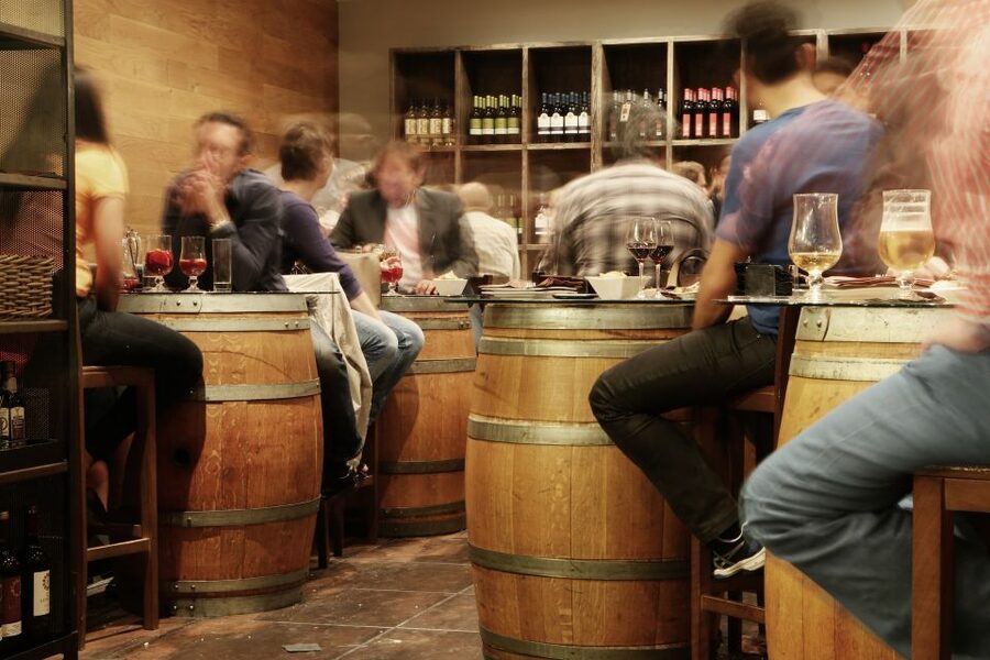 Málaga: Traditional Andalusian Tapas and Wine Tour - What makes the route feel local