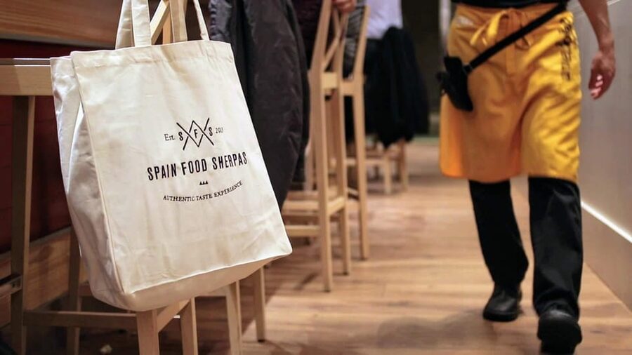 MALAGA: ULTIMATE FLAMENCO & TAPAS TOUR - Second stop: cured meats, vermouth, and the Ultramarinos