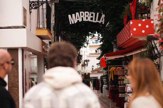 Marbella: City Highlights Tour - Reading the old walls and fortress