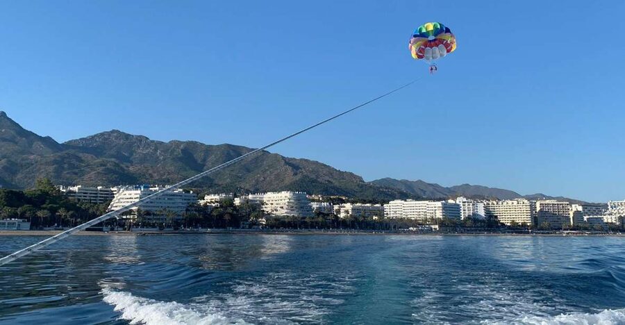 Marbella from the heights: Parasailing - Harness, life jacket, and helmet: what you wear
