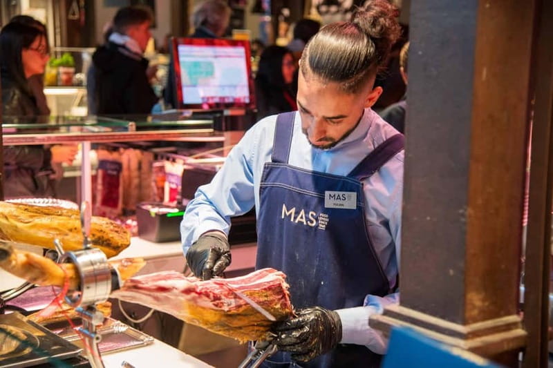 Marbella: Guided Market Tour with Tapas and Wine Pairings - A tour built around family-run businesses