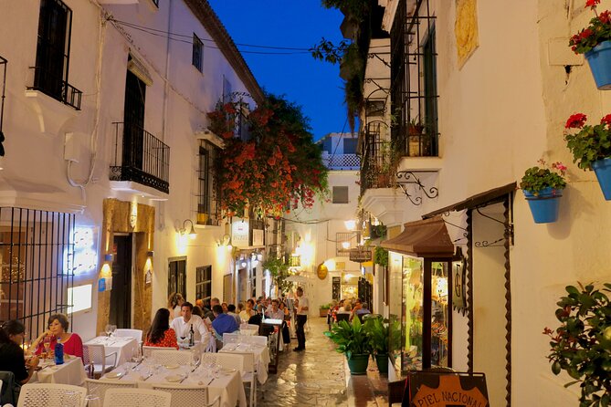 Marbella Old Town: Authentic Tapas Food Tour With Local Guide - What you eat at the three tapas bars
