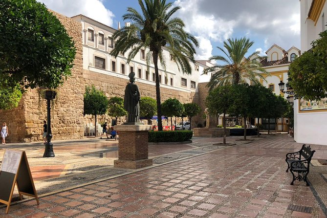 Marbella Old Town: Group Tour with a True Local - The narrow streets of the Arab medina
