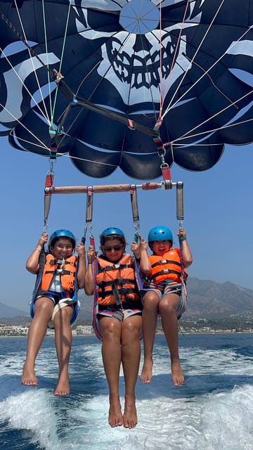 Marbella: Parasailing Flight from Puerto Banus - The boat launch makes the experience easy
