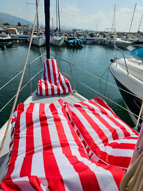 Marbella, Port Banus : SAILING Tour on Private Sailing Boat - Drinks, snacks, and the celebration factor