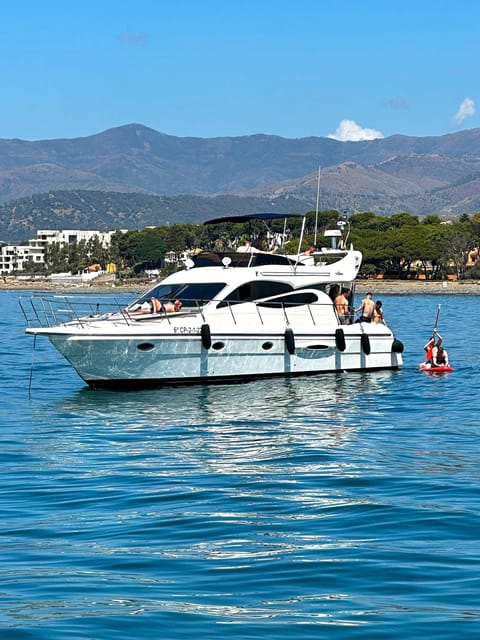 Marbella: Private Cruise in Yacht - Choosing between two hours and a full day