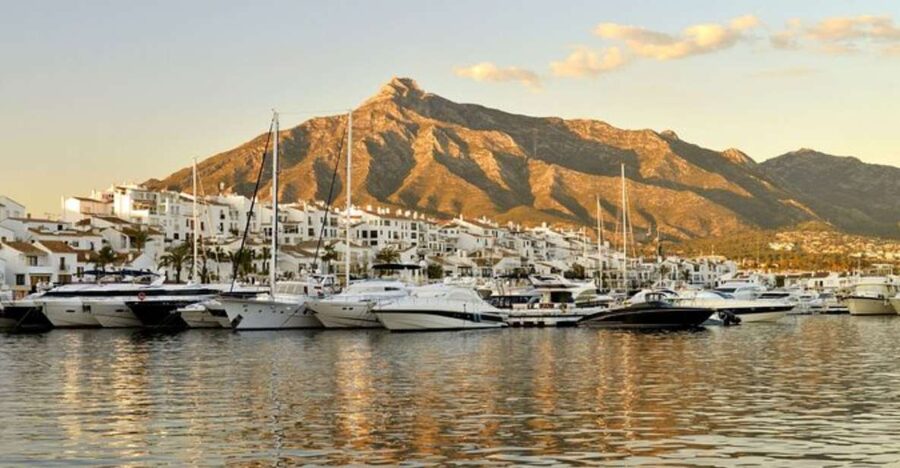 Marbella: Private custom tour with a local guide - Entering Marbella Old Town