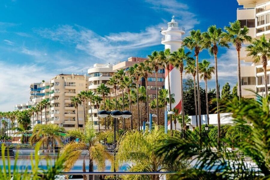 Marbella: Private Customizable Walking Tour with Guide - The Old Town: the best place to ask for history