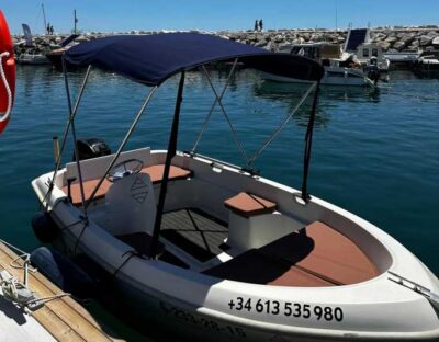 Puerto Banús Boat Rental with No License Needed