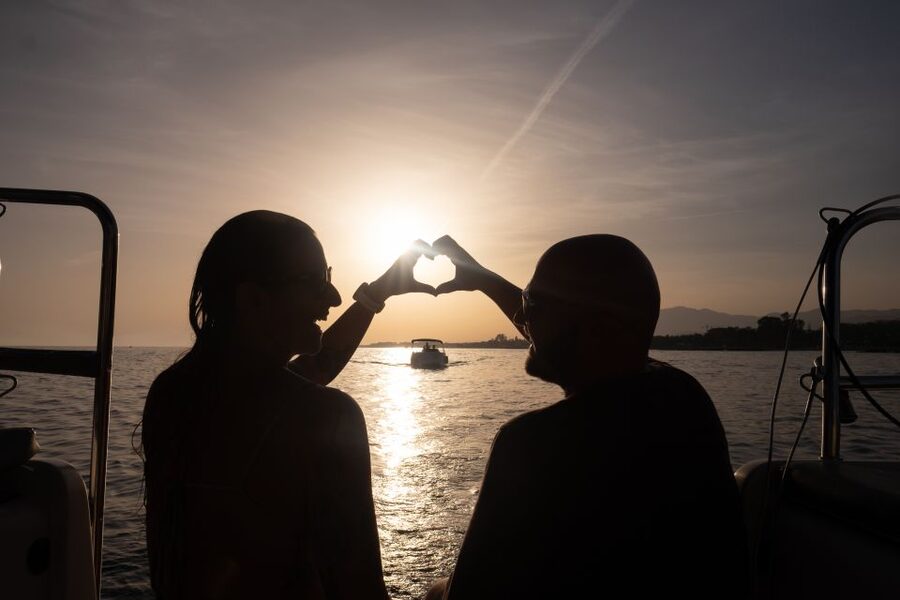 Marbella: Sailing & Dolphin Watching with Snacks and Drinks - What to bring for comfort