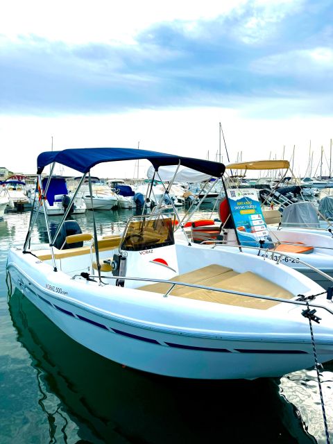 Marbella: Self-Drive Boat Rental - One hour around Playa Puerto Banús