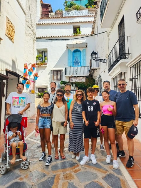Marbella: Sightseeing Walking Tour - Orange Square, Marbella’s natural pause