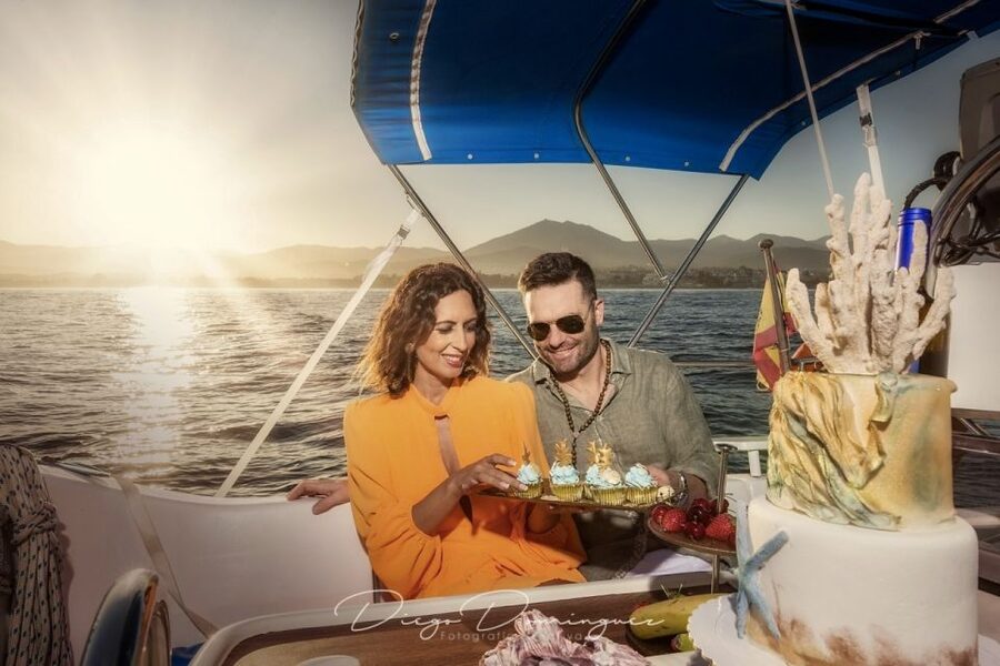 Marbella: Sunset Luxury Sailing Cruise in Puerto Banús - Seeing Marbella from the water
