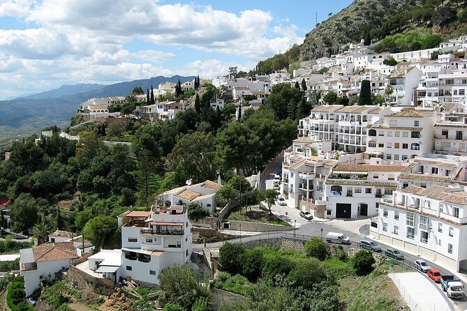 Mijas: Panoramic city tour in an electric Tuk Tuk - Barrio Santana, the quieter side of the village