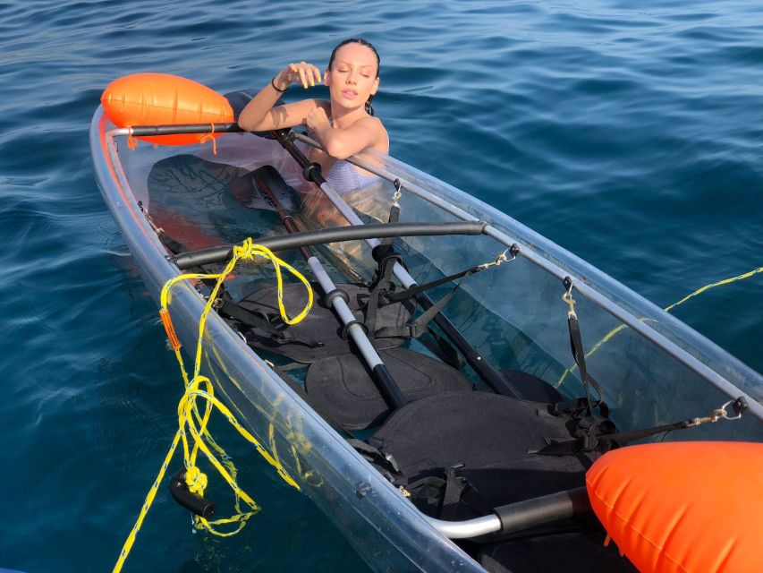 Nerja: Free Kayak Route along the cliffs of Nerja and Maro - Family use and the limits for beginners