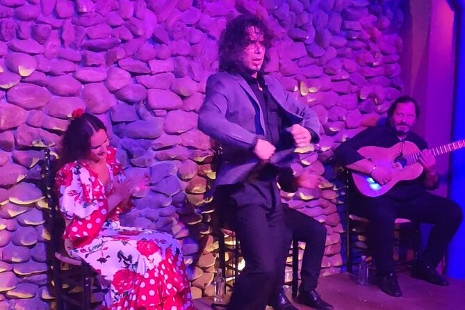 PREMIUM TAPAS TOUR: Paella, Tapas, Winery and Flamenco - Why this evening works in Malaga