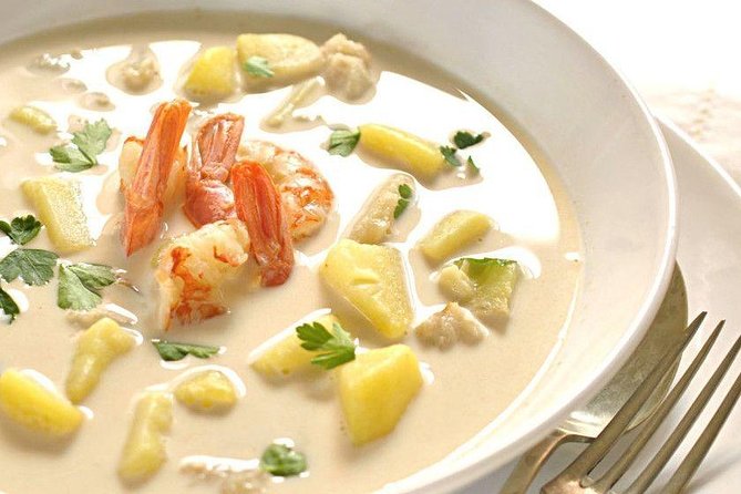 PREMIUM TAPAS TOUR: Paella, Tapas, Winery and Flamenco - Who should book this Malaga experience?