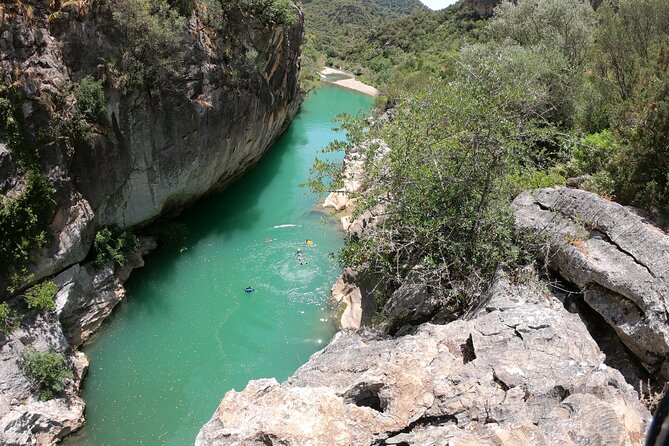 Private canyoning adventure in the Buitreras Canyon - What the canyoning route actually involves