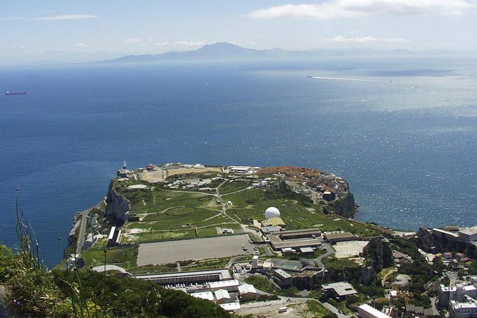 Private Day Trip to Gibraltar from Malaga or Marbella - What the private vehicle and guides add