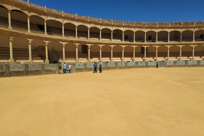Private Excursion to Ronda from Costa del Sol 7 Hours - Crossing the old route into the city
