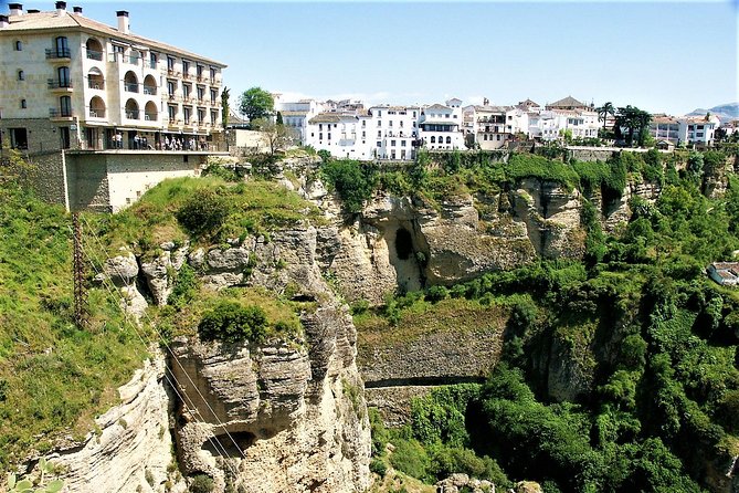 Private tour in Ronda with hotel or shore pickup on Costa del Sol - Walking the Arabic quarter and old Ronda