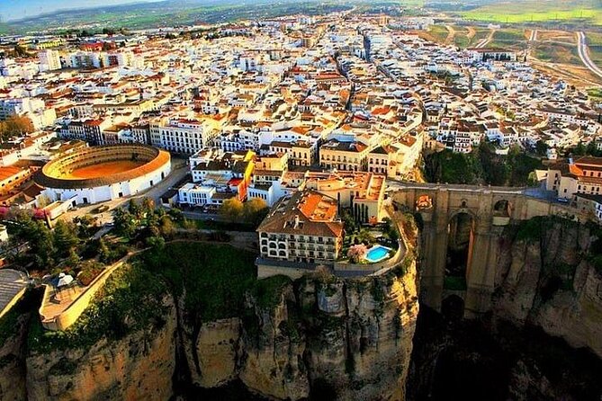 Private Tour of Ronda and Setenil de Las Bodegas - Setenil de las Bodegas under the rock