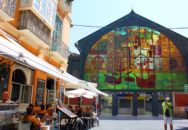 Private walking tour - Starting at Malaga’s old port gate